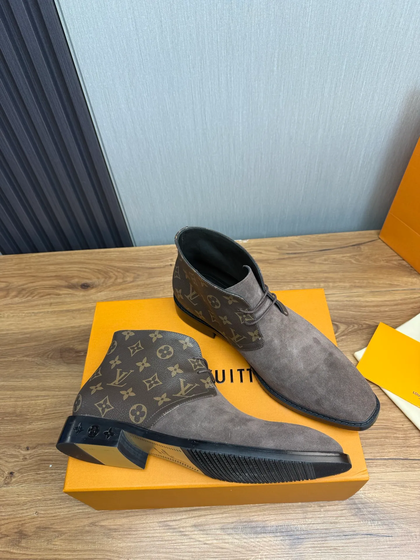 Men's shoes 💰760💰 LV. - Men's business casual leather shoes, top quality cow products. 1:1 shipment ⬆️Luxury and noble 👞All imported original brand leather materials, just to create a more comfortable wearing experience, upper: original cowhide ➕Imported full cow lining, original outsole ✔️16-45 (38.45 non-returnable)